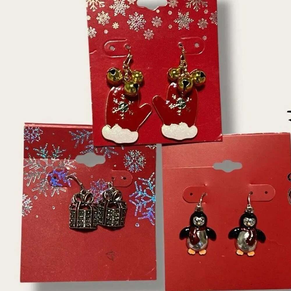 Dangly Christmas Earrings – Mittens, Penguins, Gift Boxes – New on Card